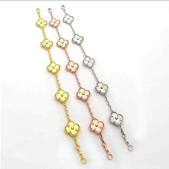 Gold Four Leaf Clover Luxury Bracelet - Picture 3 of 6